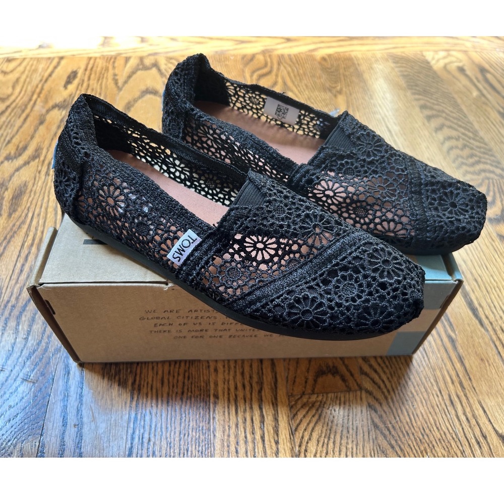 Toms Woman's Black Moroccan Lace Crochet Slip-On Shoes Size 5.5 NEW!